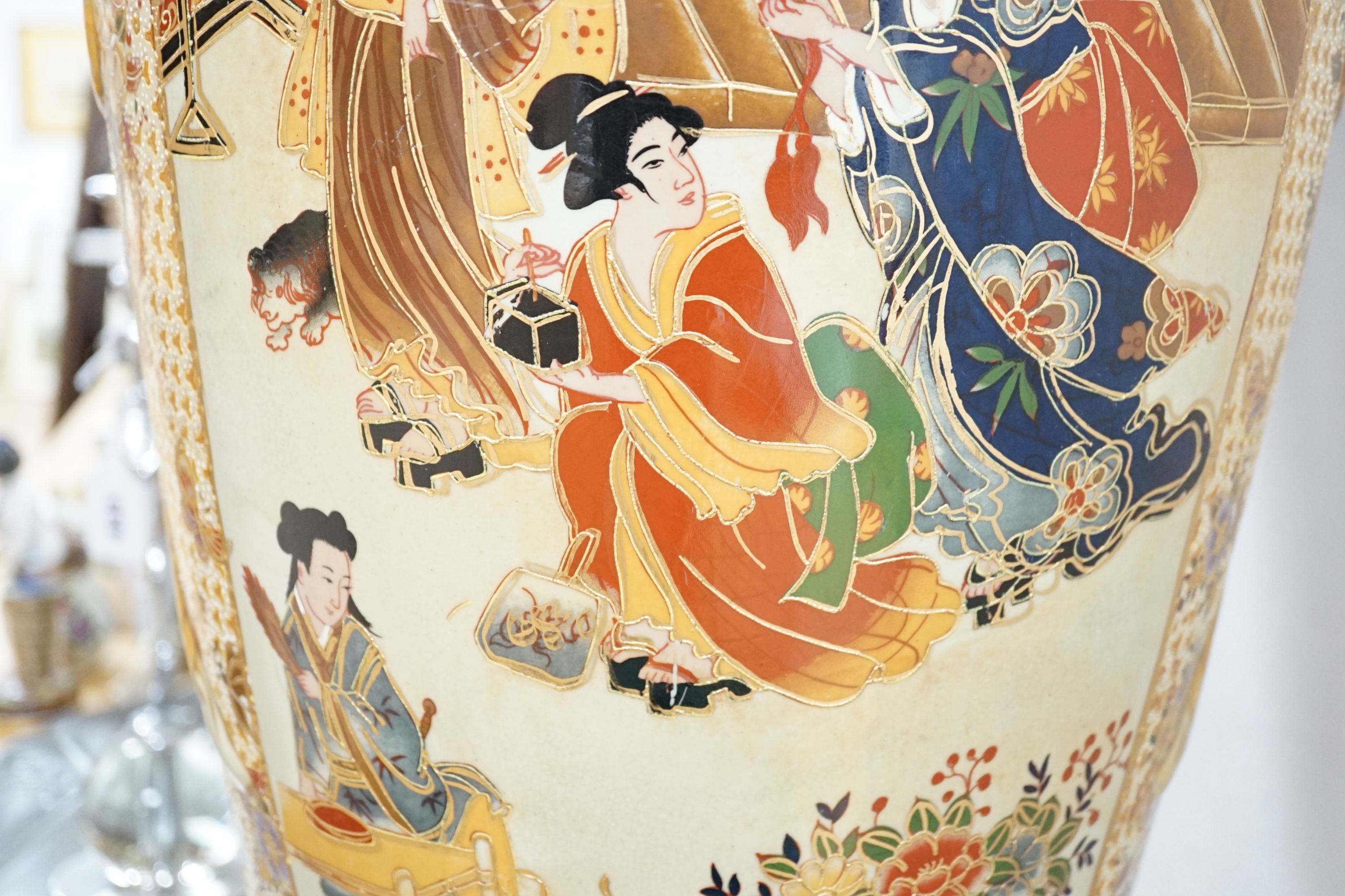 A large Japanese ceramic vase 82cm